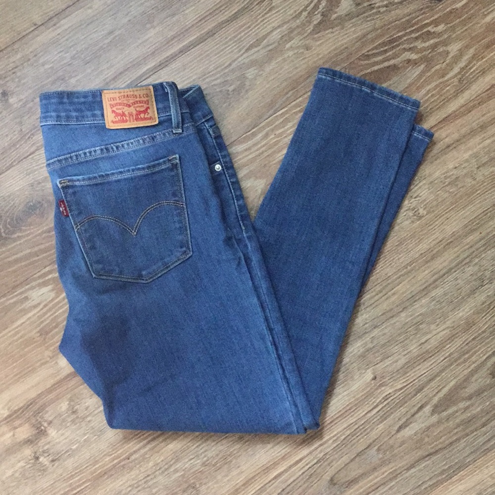 Levi’s 711 Skinny cropped jeans